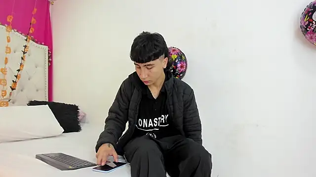 XaanderGrey online show from 10-10-25, 07:15