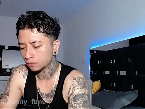 Snapshot of Dannystone2 chatting on 05-05-26, 11:30 Dannystone2 online show from 05-05-26, 11:30
