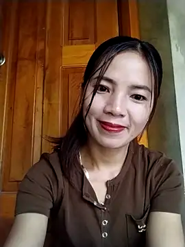 Snapshot of lmc-zz chatting on 05-15-26, 10:52 lmc-zz online show from 05-15-26, 10:52