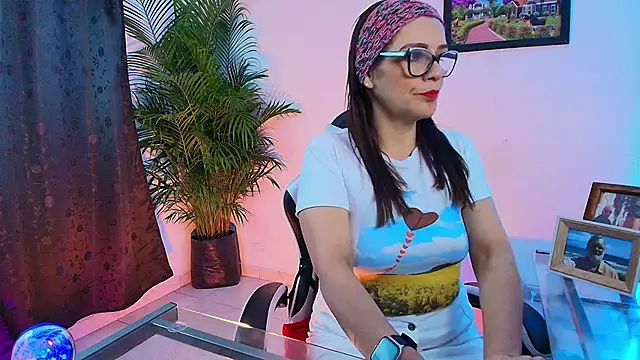 Carol Miss2 online show from 11-12-25, 10:41