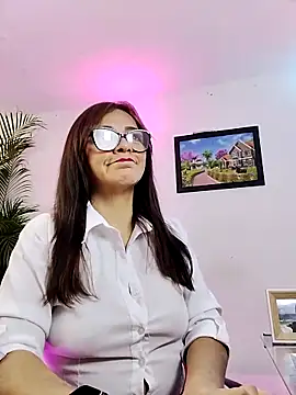 Carol Miss2 online show from 11-18-25, 12:41