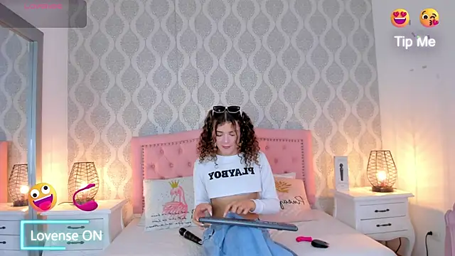 kendallspears 1 online show from 10-18-25, 03:41