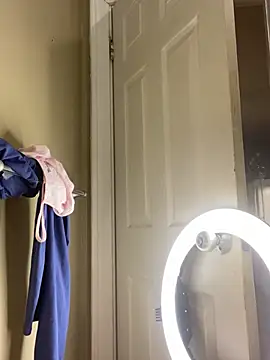 Snapshot of sexybriiiixoxo chatting on 03-25-26, 01:50 sexybriiiixoxo online show from 03-25-26, 01:50