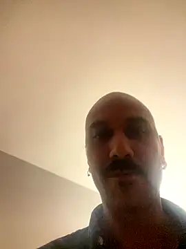 Snapshot of OgledVessel chatting on 10-13-25, 12:56 OgledVessel online show from 10-13-25, 12:56