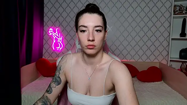 Snapshot of Curious_Lily chatting on 05-06-26, 12:58 Curious Lily online show from 05-06-26, 12:58