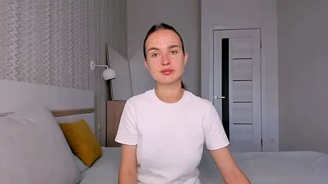 LilMary  online show from 11-04-25, 06:39