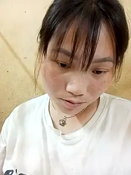 min-xinh online show from 04-12-26, 02:09