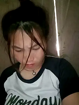 min-xinh online show from 10-16-25, 08:33