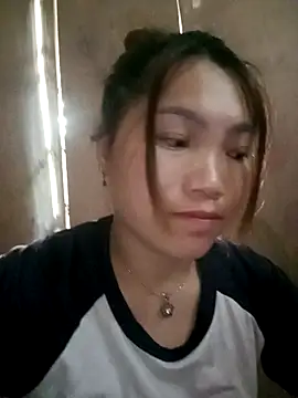 min-xinh online show from 10-21-25, 12:32