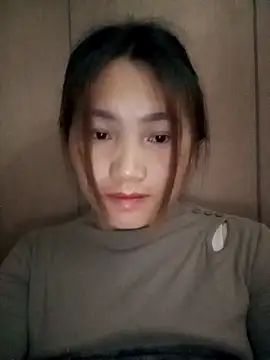 min-xinh online show from 12-13-25, 08:04