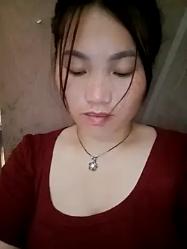 min-xinh online show from 10-15-25, 06:22