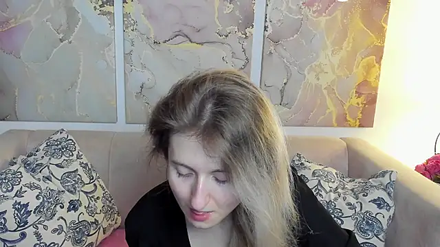 Snapshot of CamillaDreamer chatting on 05-29-26, 11:38 CamillaDreamer online show from 05-29-26, 11:38
