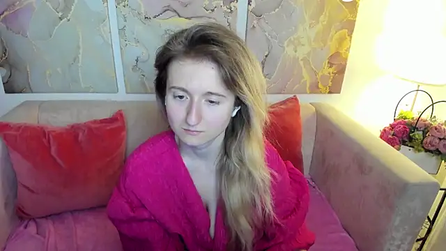 Snapshot of CamillaDreamer chatting on 06-09-26, 05:47 CamillaDreamer online show from 06-09-26, 05:47