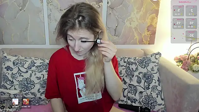 Snapshot of CamillaDreamer chatting on 05-20-26, 10:56 CamillaDreamer online show from 05-20-26, 10:56