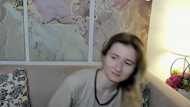 Snapshot of CamillaDreamer chatting on 05-25-26, 02:16 CamillaDreamer online show from 05-25-26, 02:16