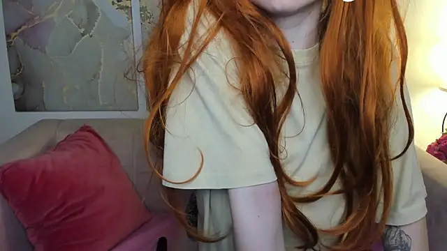 Snapshot of CamillaDreamer chatting on 06-08-26, 12:38 CamillaDreamer online show from 06-08-26, 12:38