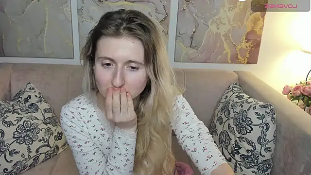 CamillaDreamer online show from 05-15-26, 11:58
