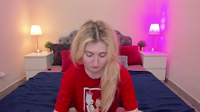 CamillaDreamer online show from 11-18-25, 06:00