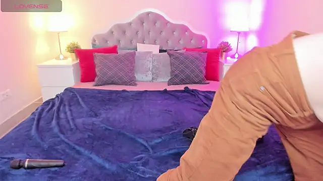 CamillaDreamer online show from 11-02-25, 04:56