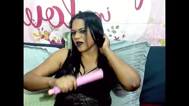 Snapshot of indianswtbella chatting on 12-04-25, 04:44 indianswtbella online show from 12-04-25, 04:44