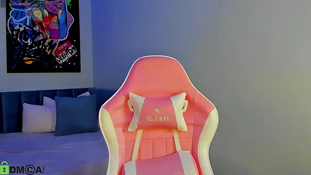 KarinaBroks online show from 11-27-25, 11:43