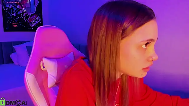 KarinaBroks online show from 12-18-25, 11:58