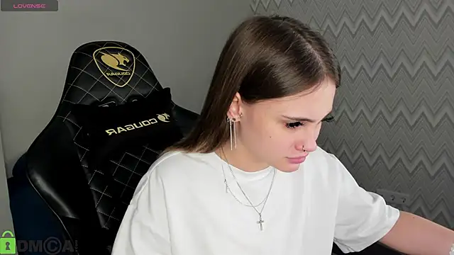 KarinaBroks online show from 10-20-25, 08:59