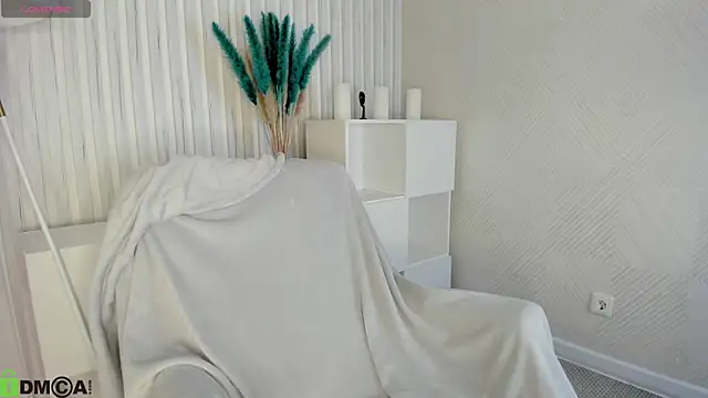 KarinaBroks online show from 10-24-25, 01:48