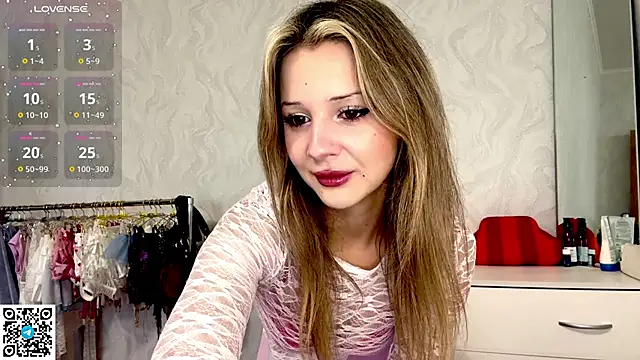 LindyEckland online show from 10-10-25, 12:28