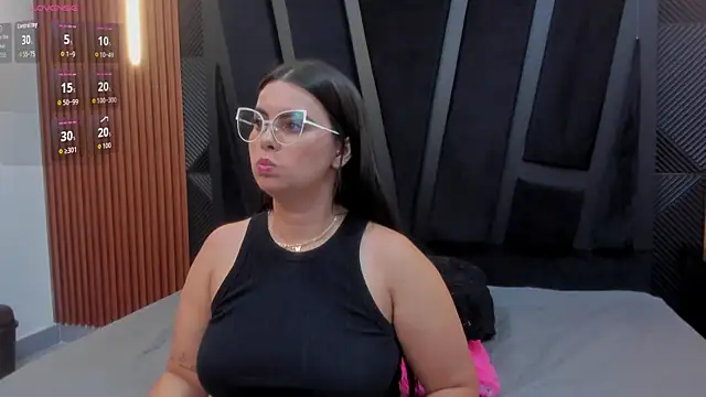 Valka Ross online show from 12-17-25, 11:32