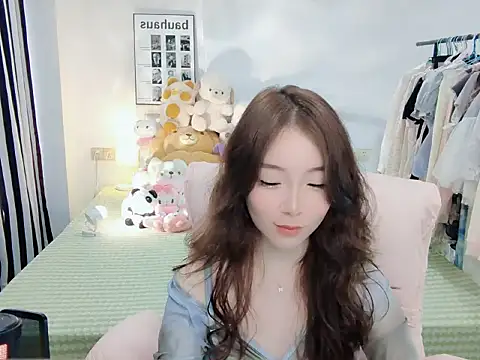 Gardenia-222 online show from 10-17-25, 06:17