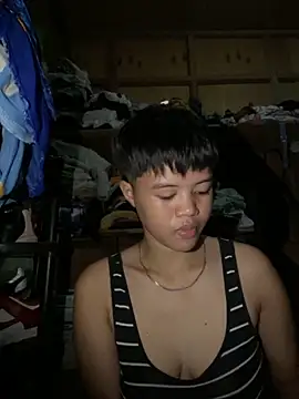 Snapshot of Obre17 chatting on 09-28-25, 02:02 Obre17 online show from 09-28-25, 02:02