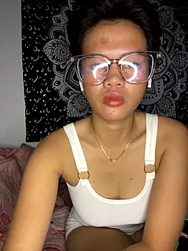 Snapshot of Obre17 chatting on 03-03-26, 05:03 Obre17 online show from 03-03-26, 05:03