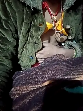 Lona2525 online show from 12-15-25, 07:31