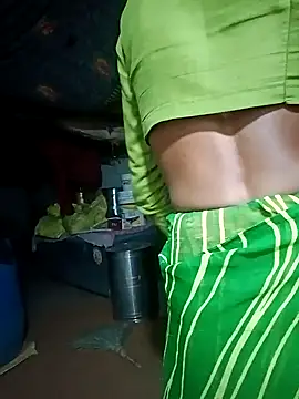 Snapshot of Lona2525 chatting on 05-12-26, 04:02 Lona2525 online show from 05-12-26, 04:02