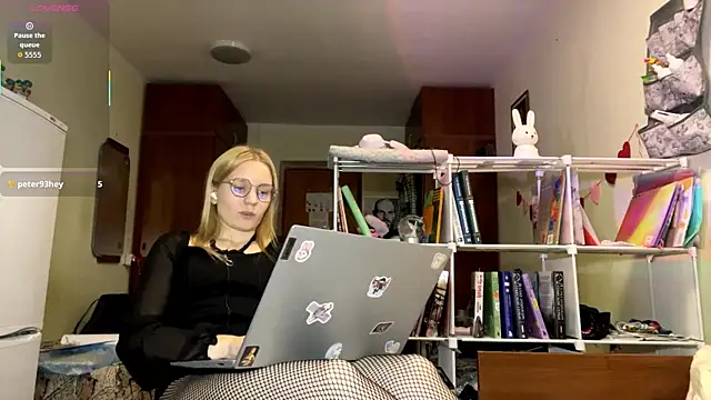 xX Looola Xx online show from 11-10-25, 04:12