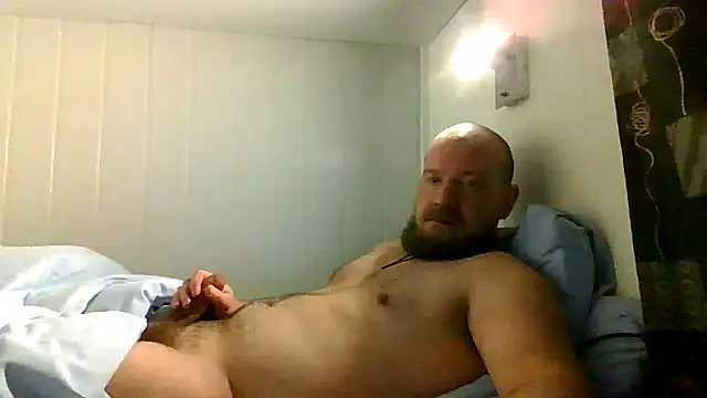 Snapshot of Real_viking chatting on 02-28-26, 05:34 Real viking online show from 02-28-26, 05:34