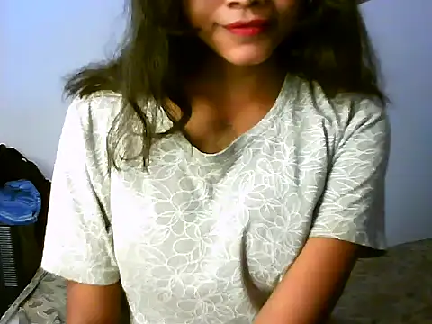 Snapshot of PAYARI_PURVI chatting on 09-28-25, 04:41 PAYARI PURVI online show from 09-28-25, 04:41