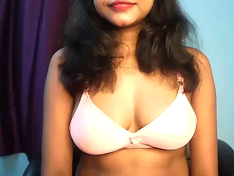 Snapshot of PAYARI_PURVI chatting on 10-21-25, 10:14 PAYARI PURVI online show from 10-21-25, 10:14