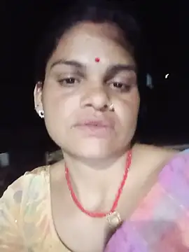 Snapshot of SHMA-77 chatting on 05-19-26, 03:30 SHMA-77 online show from 05-19-26, 03:30