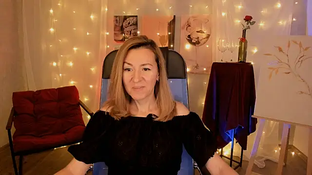 Snapshot of DonnaSmitth chatting on 12-05-25, 01:10 DonnaSmitth online show from 12-05-25, 01:10