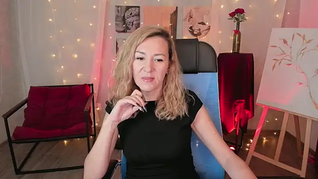 Snapshot of DonnaSmitth chatting on 02-27-26, 02:28 DonnaSmitth online show from 02-27-26, 02:28