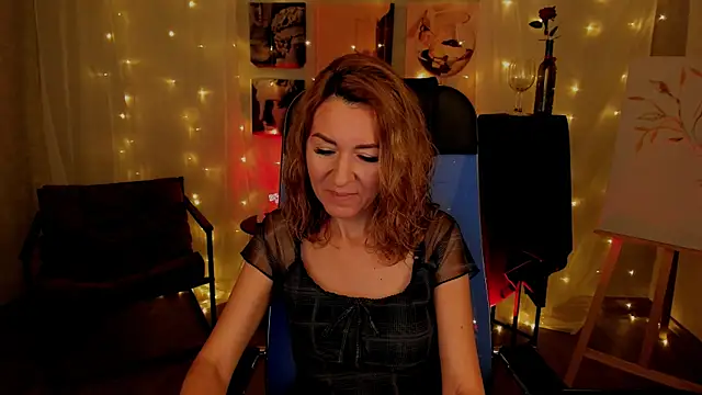 Snapshot of DonnaSmitth chatting on 11-05-25, 02:42 DonnaSmitth online show from 11-05-25, 02:42