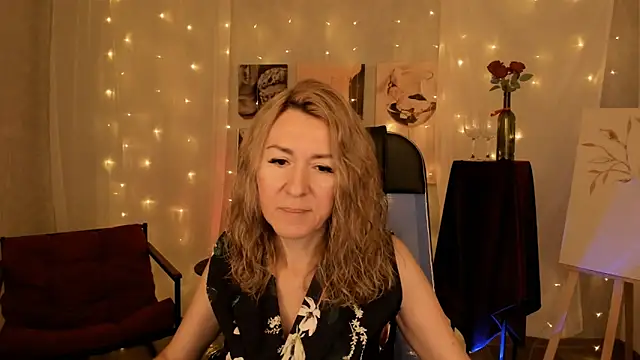 Snapshot of DonnaSmitth chatting on 12-18-25, 03:27 DonnaSmitth online show from 12-18-25, 03:27