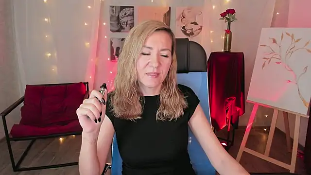 Snapshot of DonnaSmitth chatting on 02-26-26, 07:36 DonnaSmitth online show from 02-26-26, 07:36