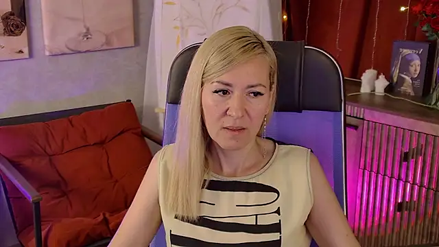 DonnaSmitth online show from 06-12-26, 08:06