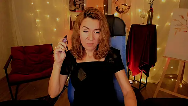 Snapshot of DonnaSmitth chatting on 11-10-25, 04:12 DonnaSmitth online show from 11-10-25, 04:12