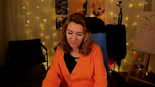 Snapshot of DonnaSmitth chatting on 10-31-25, 03:30 DonnaSmitth online show from 10-31-25, 03:30