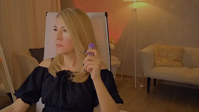 Snapshot of DonnaSmitth chatting on 01-12-26, 06:47 DonnaSmitth online show from 01-12-26, 06:47