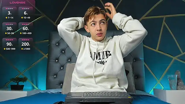 Lian Miller1  online show from 11-20-25, 12:39